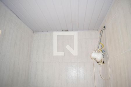 Banheiro de casa para alugar com 2 quartos, 36m² em Vila Carrão, São Paulo