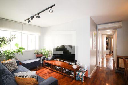 Sala de apartamento à venda com 3 quartos, 93m² em Vila Olímpia, São Paulo