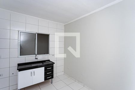 Cozinha de casa para alugar com 1 quarto, 40m² em Vila Carbone, São Paulo