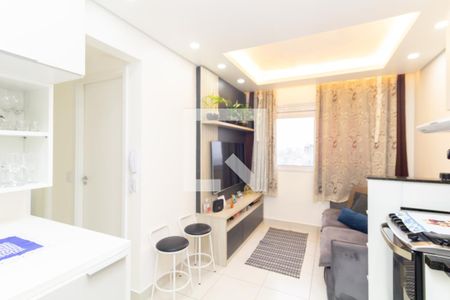 Sala/Cozinha de apartamento à venda com 2 quartos, 40m² em Vila Carmosina, São Paulo