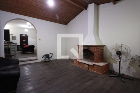 Sala da Lareira de casa para alugar com 3 quartos, 205m² em Vila Industrial, São Paulo