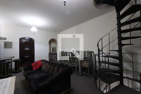 Sala de casa para alugar com 3 quartos, 205m² em Vila Industrial, São Paulo