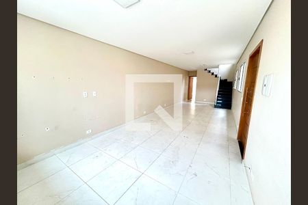 Sala de casa à venda com 3 quartos, 120m² em Vila Barros, Guarulhos
