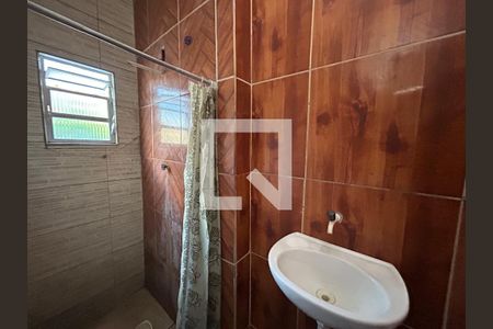 Banheiro de casa à venda com 1 quarto, 48m² em Piedade, Rio de Janeiro