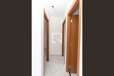 Corredor - Quartos de apartamento à venda com 2 quartos, 44m² em Vila Mazzei, São Paulo