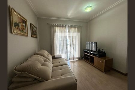 Sala de apartamento para alugar com 3 quartos, 84m² em Jardim Tupanci, Barueri
