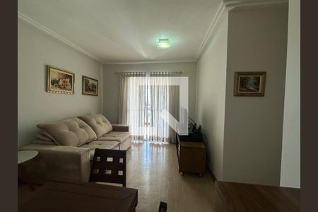 Sala de apartamento para alugar com 3 quartos, 84m² em Jardim Tupanci, Barueri