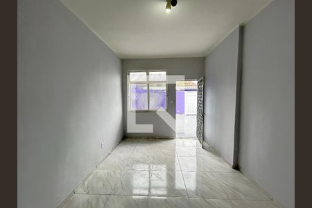 Sala de casa para alugar com 2 quartos, 76m² em Honório Gurgel, Rio de Janeiro