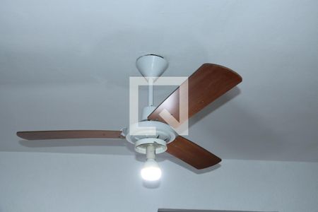 Casa para alugar com 5 quartos, 240m² em Vila Olinda, Embu das Artes