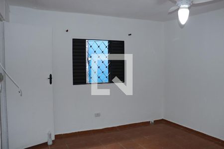 Casa para alugar com 5 quartos, 240m² em Vila Olinda, Embu das Artes