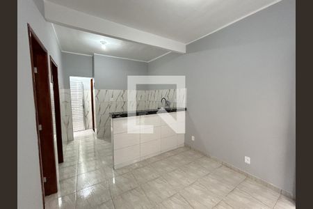 Sala de casa para alugar com 2 quartos, 46m² em Honório Gurgel, Rio de Janeiro