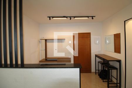 Sala / Cozinha de apartamento para alugar com 1 quarto, 34m² em Jardim São Paulo, São Paulo