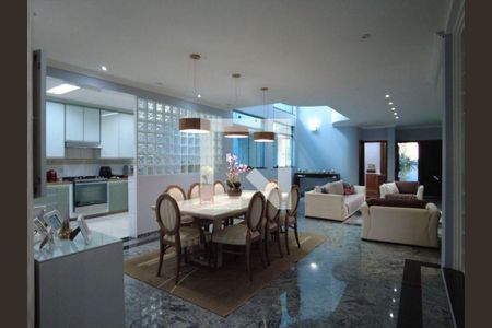 Casa à venda com 6 quartos, 536m² em Vila Alzira, Santo André