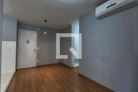 Sala de apartamento para alugar com 2 quartos, 49m² em Pechincha, Rio de Janeiro