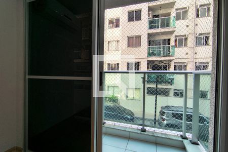 Sala de apartamento para alugar com 2 quartos, 49m² em Pechincha, Rio de Janeiro