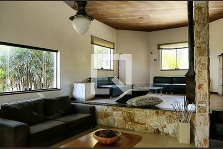 Casa à venda com 4 quartos, 420m² em Interlagos, São Paulo