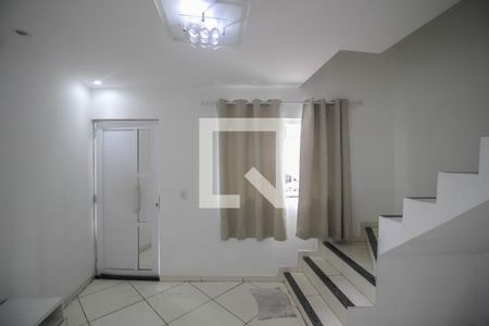 Sala de casa para alugar com 2 quartos, 65m² em Centro, Nilópolis