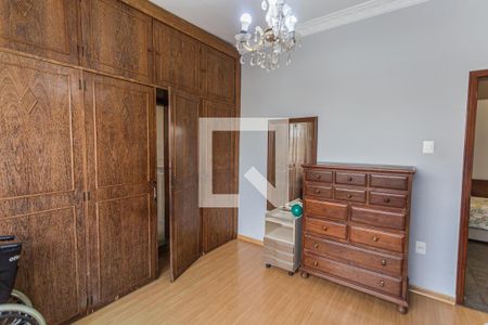 Suíte 1 de casa à venda com 7 quartos, 358m² em Sagrada Família, Belo Horizonte