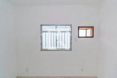 Quarto de casa para alugar com 1 quarto, 55m² em Marechal Hermes, Rio de Janeiro