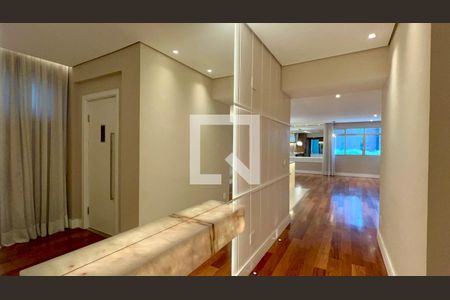 Hall de apartamento para alugar com 4 quartos, 180m² em Cerqueira César, São Paulo