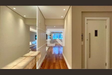 Hall de apartamento para alugar com 4 quartos, 180m² em Cerqueira César, São Paulo