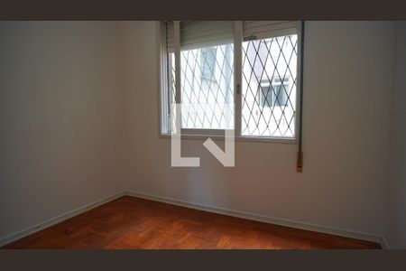Quarto 1 de apartamento para alugar com 2 quartos, 68m² em Azenha, Porto Alegre