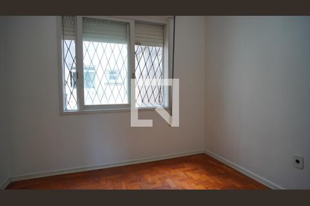 Quarto 1 de apartamento para alugar com 2 quartos, 68m² em Azenha, Porto Alegre