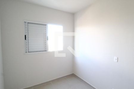 Quarto 1 de apartamento para alugar com 2 quartos, 60m² em Morumbi, Uberlândia