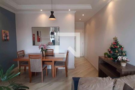 Sala  de apartamento para alugar com 3 quartos, 75m² em Quitaúna, Osasco