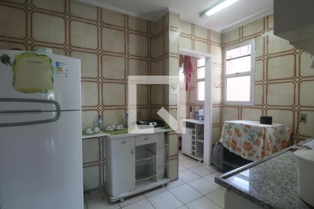 Cozinha de apartamento para alugar com 2 quartos, 100m² em Jardim Tres Marias, Guarujá