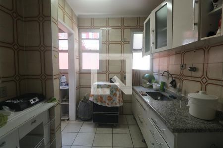 Cozinha de apartamento para alugar com 2 quartos, 100m² em Jardim Tres Marias, Guarujá