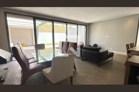 Casa à venda com 3 quartos, 200m² em Residencial Tambore III, Santana de Parnaíba