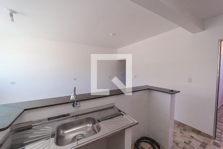 Sala/Cozinha de apartamento para alugar com 2 quartos, 45m² em Vila Paranagua, São Paulo