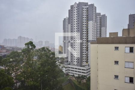 Vista de apartamento para alugar com 2 quartos, 46m² em Jardim Henriqueta, Taboão da Serra