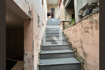 Esacda  de casa para alugar com 2 quartos, 90m² em Vila Valqueire, Rio de Janeiro