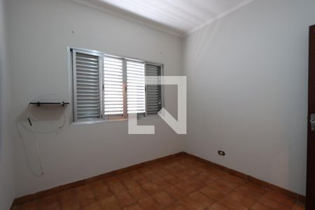 Quarto 1 de casa para alugar com 2 quartos, 35m² em Parque São Lucas, São Paulo