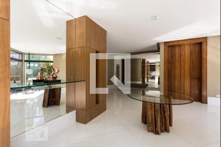 Hall de entrada de apartamento para alugar com 5 quartos, 700m² em Campo Belo, São Paulo