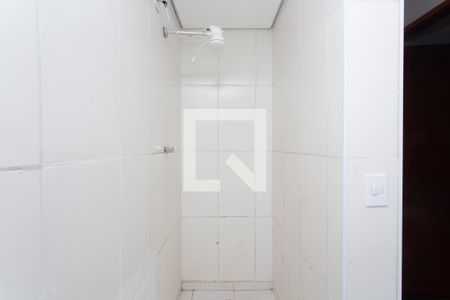 Banheiro 1  de apartamento para alugar com 2 quartos, 66m² em Itaquera, São Paulo