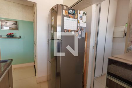 Cozinha de apartamento para alugar com 3 quartos, 152m² em Parque Senhor do Bonfim, Taubaté