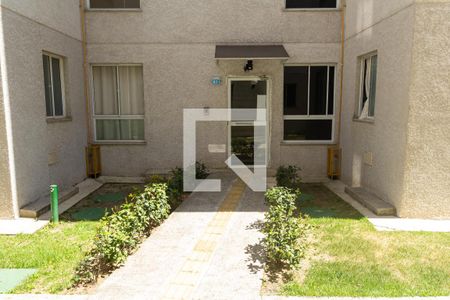 Fachada do bloco de apartamento para alugar com 2 quartos, 43m² em Cosmos, Rio de Janeiro