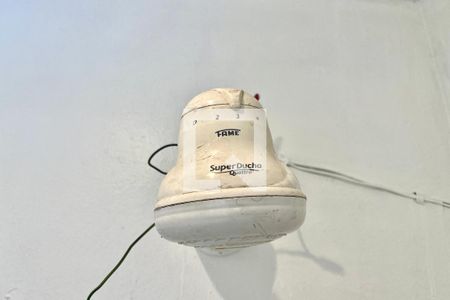 Banheiro de casa para alugar com 1 quarto, 48m² em Vila Guarani (zona Sul), São Paulo