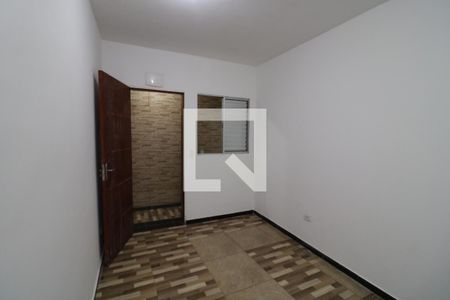 Quarto de casa para alugar com 2 quartos, 100m² em Vila Industrial, São Paulo