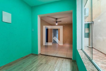 Sala de casa para alugar com 2 quartos, 85m² em Pechincha, Rio de Janeiro