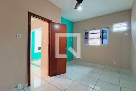 Quarto 1 de casa para alugar com 2 quartos, 85m² em Pechincha, Rio de Janeiro
