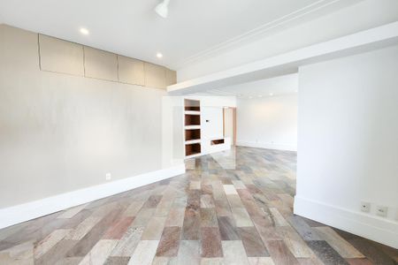 Sala de apartamento para alugar com 2 quartos, 130m² em Laranjeiras, Rio de Janeiro