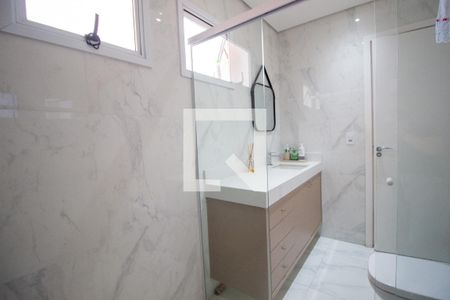 Banheiro da Suíte  de casa de condomínio para alugar com 3 quartos, 120m² em Boa Vista, Sorocaba