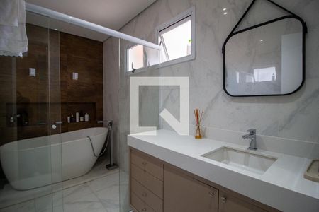 Banheiro da Suíte  de casa de condomínio para alugar com 3 quartos, 120m² em Boa Vista, Sorocaba