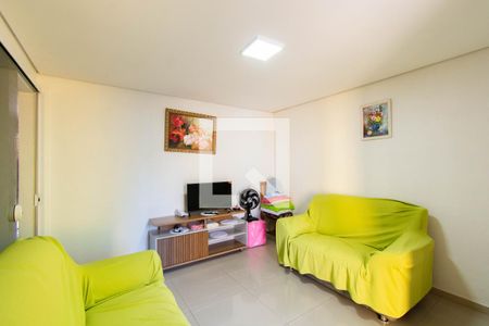 Casa à venda com 2 quartos, 63m² em Mathias Velho, Canoas