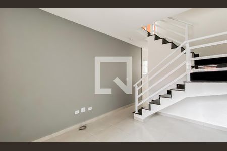 Sala de casa à venda com 2 quartos, 80m² em Jardim Fernandes, São Paulo