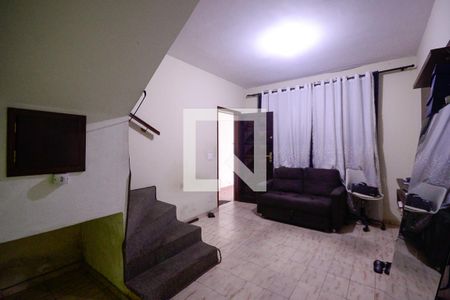 Casa à venda com 2 quartos, 95m² em Vila Santo Estefano, São Paulo